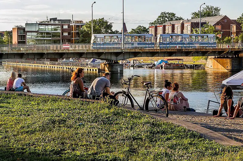 Wyspa Słodowa — популярний острів для прогулянок і пікніків у Вроцлаві